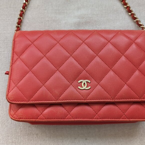 Chanel Classic Wallet on Chain in Pink - Picture 2 of 15